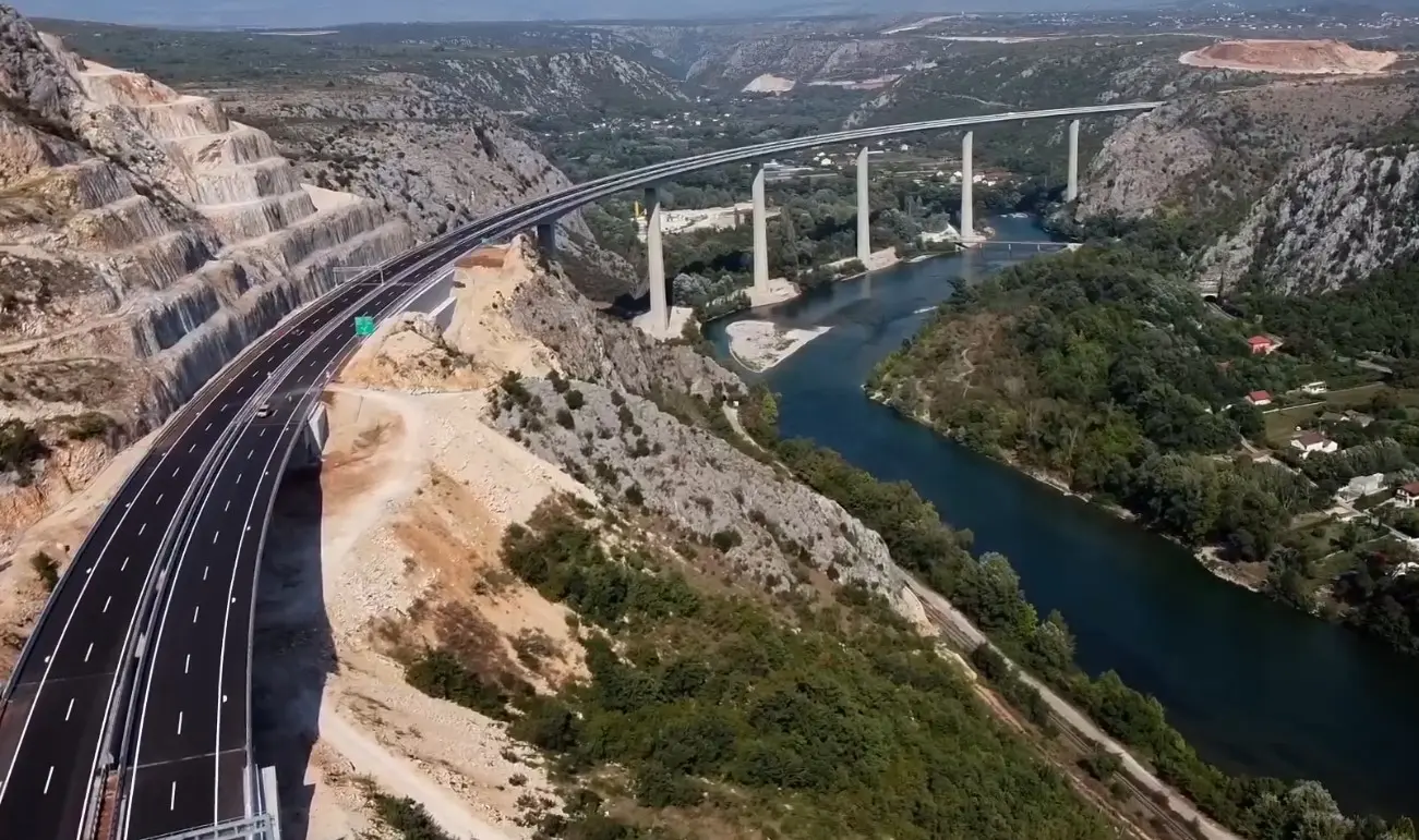 Pogledajte impresivan snimak nove dionice auto-puta u BiH (VIDEO)