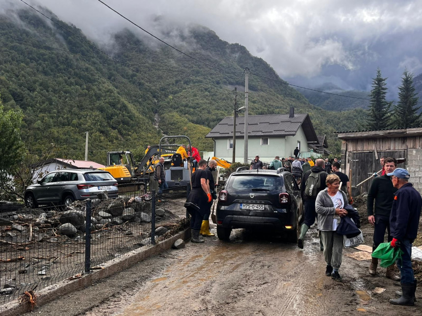 Selo Zlate kod Jablanice: Ovo je horor (VIDEO)