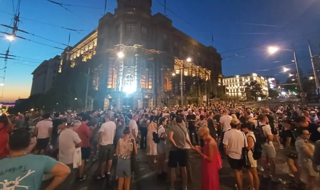 VEČERAS PROTEST PRED VLADOM SRBIJE: „Sad je dosta“