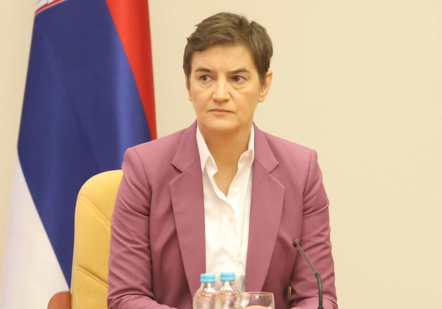 (VIDEO) „Počupali su mikrofone i POLOMILI EKRAN“ Oglasila se Ana Brnabić nakon tuče tokom sjednice u Skupštini Srbije