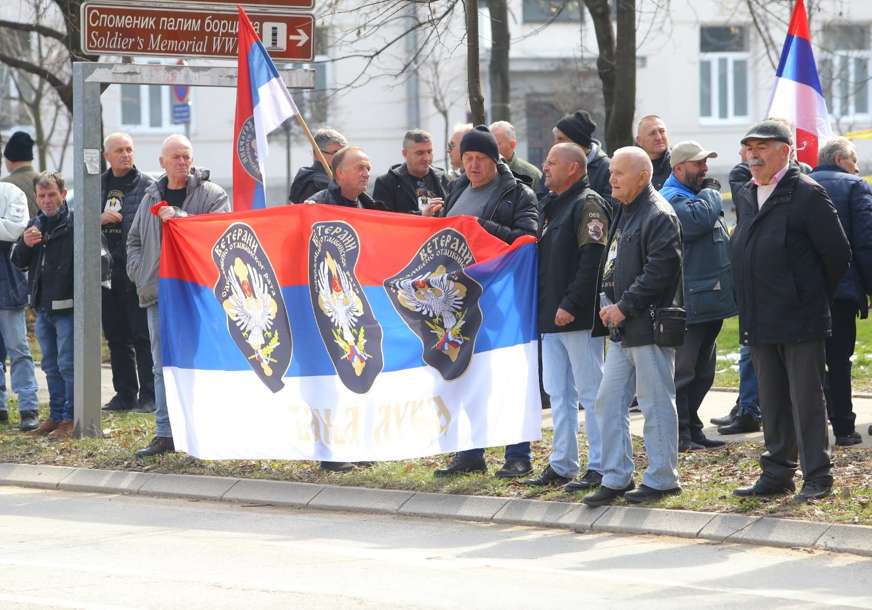 Sad je do Vlade i Skupštine: Ratni veterani zvanično zatražili POVEĆANJE BORAČKOG DODATKA, Stevandić im odgovorio