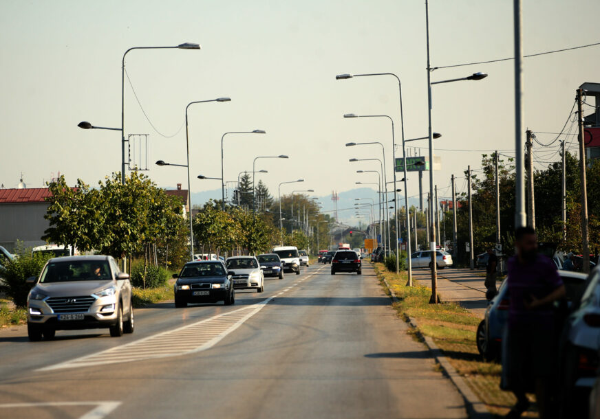 Tek svaki 86. mlađi od godinu: Pogledajte koliko je na drumovima Srpske automobila STARIJIH OD DECENIJU I PO