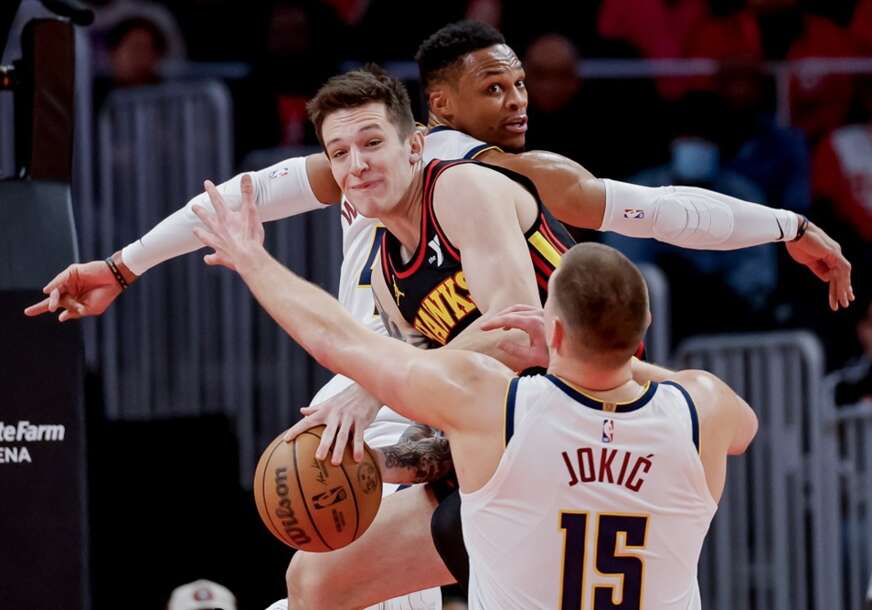 KAKVA SARADNJA 2 SUPERSTARA Jokić i Vestbruk se poigravaju sa odbranama u NBA