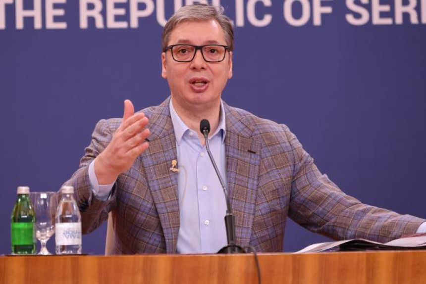 Vučić: Predstavljen program stambenih kredita za mlade