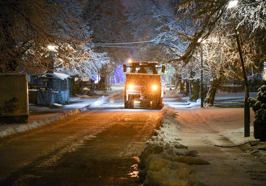 U susret NAJLUĐOJ NOĆI: Pogledajte kakve nas temperature očekuju večeras i da li je u najavi NOVI SNIJEG