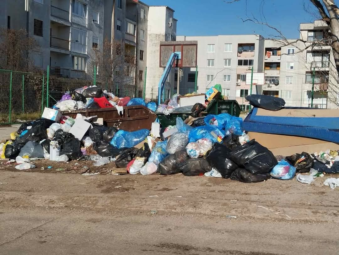 Bileća: Smeća ima, vode nema