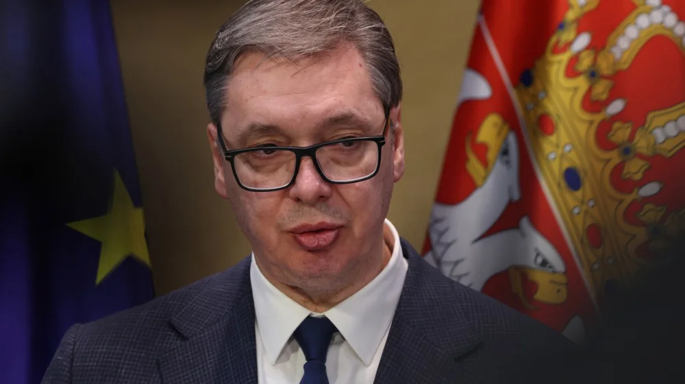 Analitičari i mediji u EU: Vučića još čuvaju Unija i SAD, ali njegova vlast se ljulja