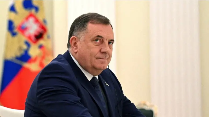 Dodik podržao Vučića i Pokret za narod i državu