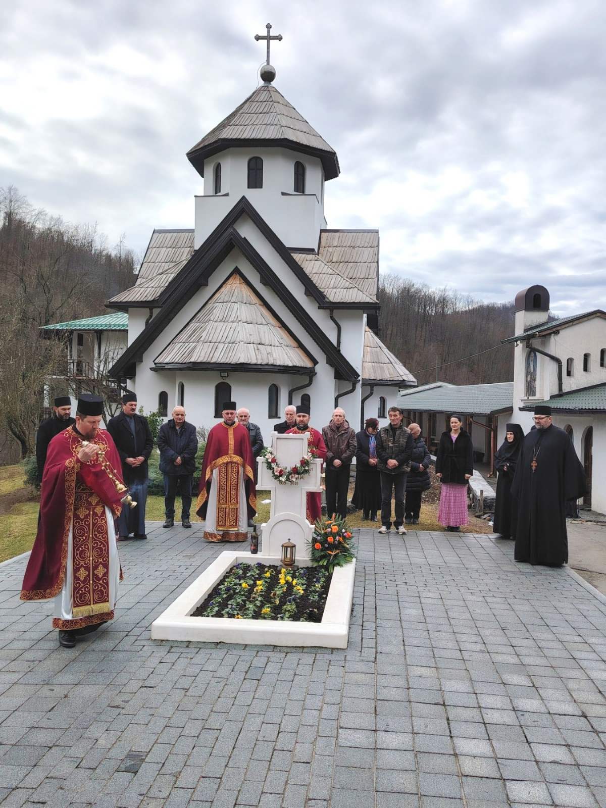 U Manastiru Soko, kod Ljubovije obilježene tri godine od upokojena čuvenog episkopa Lavrentija: GOROSTAS RODA SVOGA