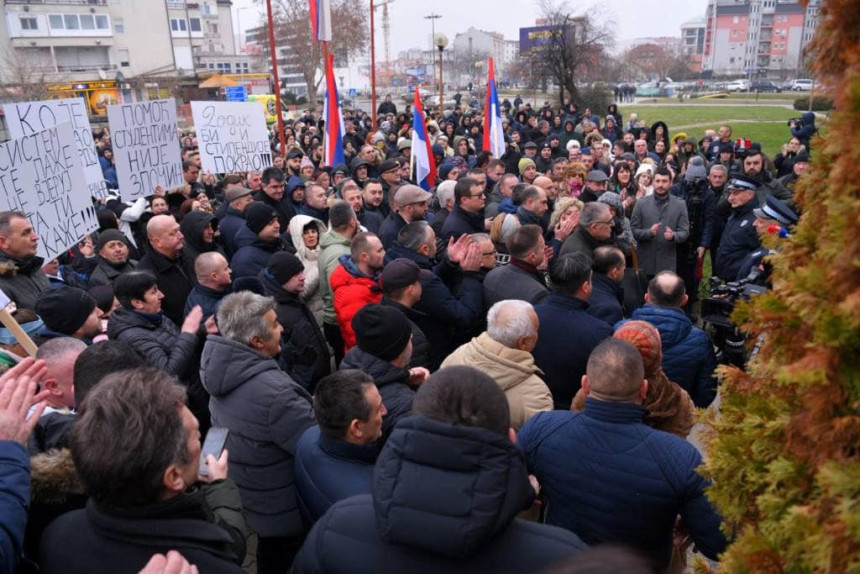 Petrović dao časnu riječ: Stipendije će biti isplaćene