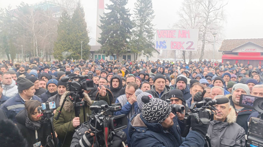 Radnici RiTE Ugljevik nastavljaju proteste, u Vladi Srpske muk