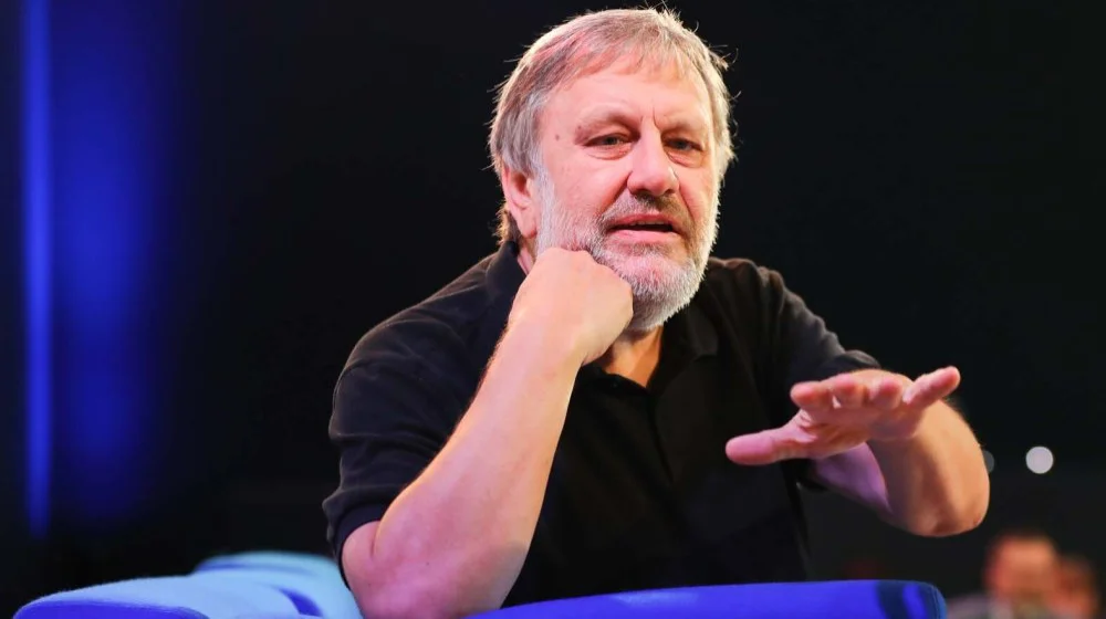 Slavoj Žižek o protestima u Srbiji za Danas: Što više Vučić pada u paniku, to više očajnički poziva studente na dijalog