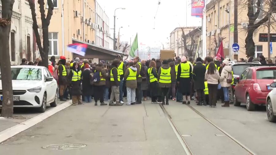 Radnici GSP-a i studenti zajedno u protestnoj šetnji: Četiri zahteva za gradsku vlast