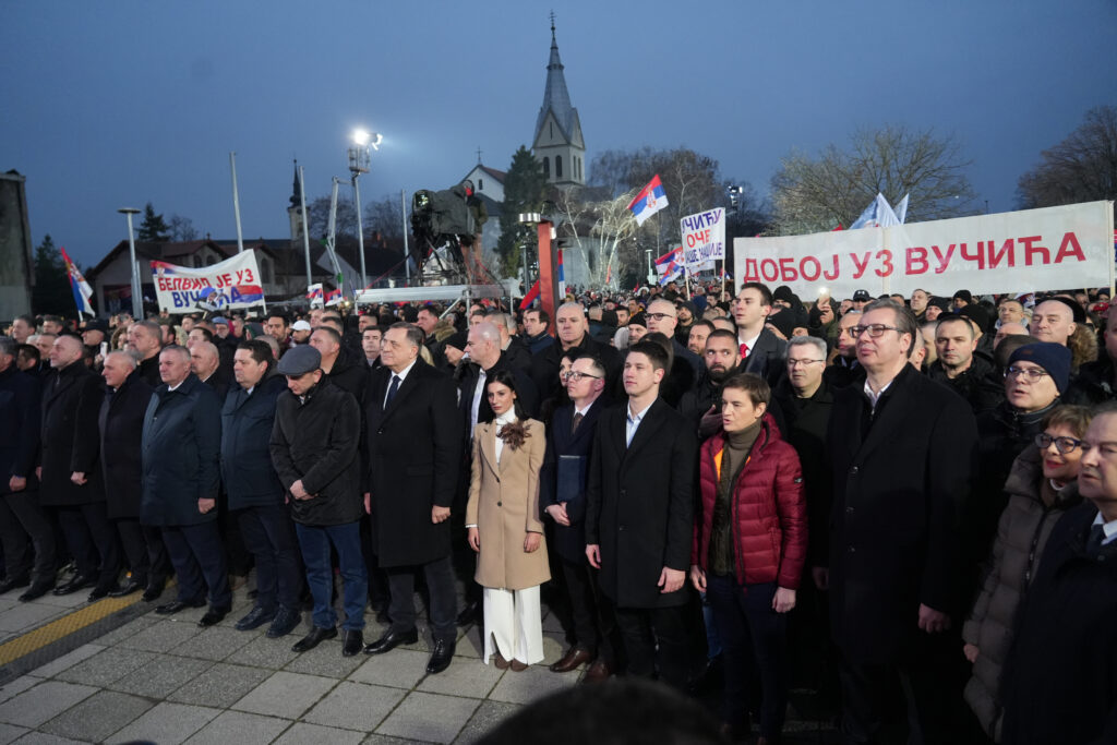 Objavljeno koliko je ljudi bilo na Vučićevom kontramitingu