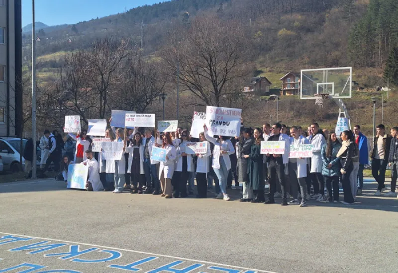 Foča: Grupa studenata podržala kolege u Srbiji