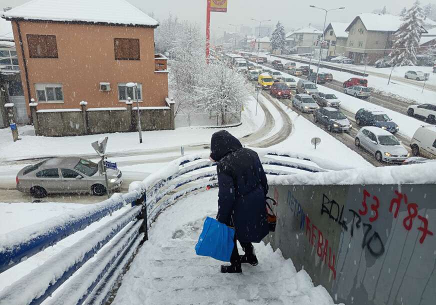 Zima otkrila ŠTA JE SVE TRULO u Banjaluci: Kolaps zbog 25 centimetara snijega i GRADONAČELNIKOVA RAZGLEDNICA s Jahorine