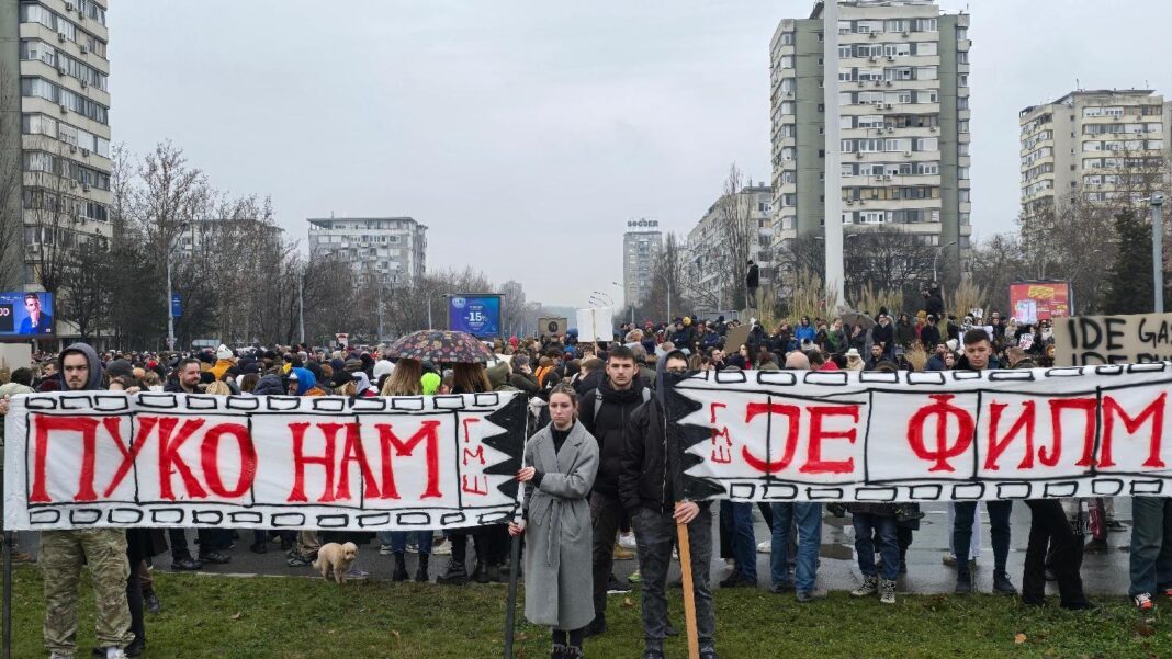 Režim u Srbiji se grčevito drži samo diskursa o održanju na vlasti; Studenti ga IGNORIŠU