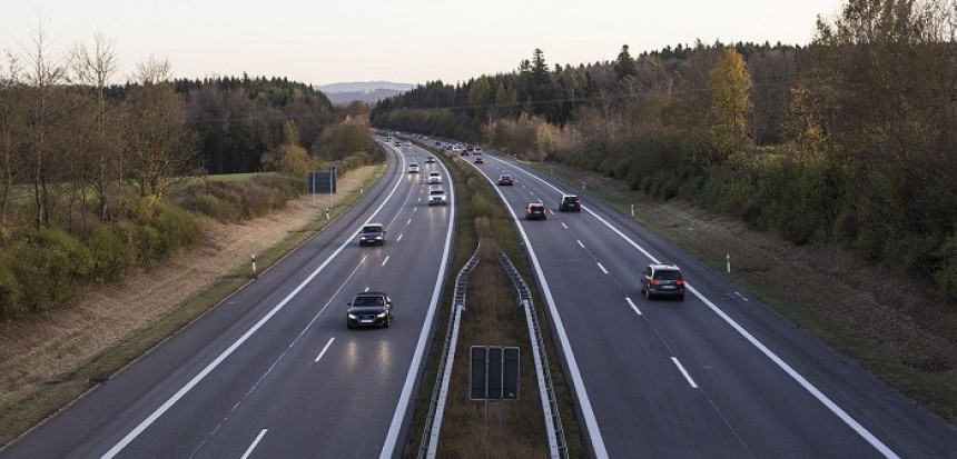 Stotine miliona KM od putarina još sakupljaju prašinu