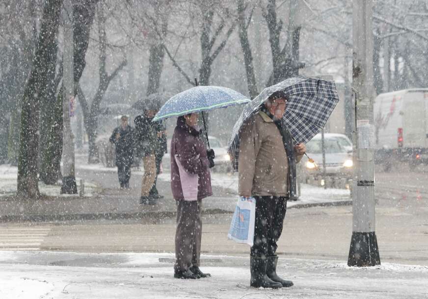 SNIJEG STIŽE U SRPSKU Danas zahlađenje, očekuje se do 25 centimetara snježnog pokrivača