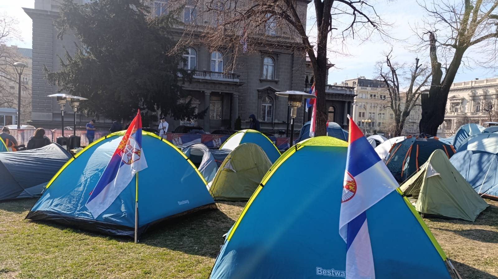 Hoće li brižni Vučić „studente koji žele da uče“ skloniti od nasilja koje najavljuje za 15. mart?