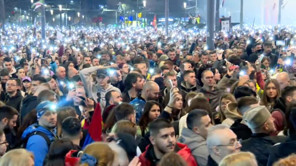 (VIDEO) Trenutak incidenta: „Upotrebljen ‘zvučni top’, oružje koje poseduje bezbednosni sistem Srbije“