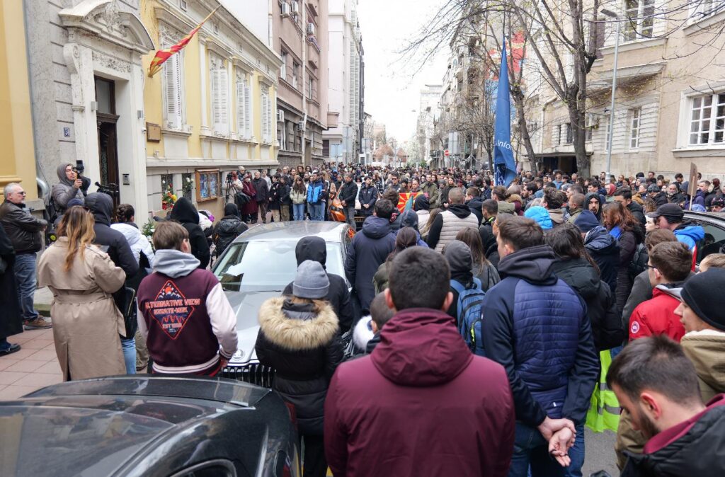 Studenti u Beogradu odaju počast stradalima u diskoteci u Severnoj Makedoniji