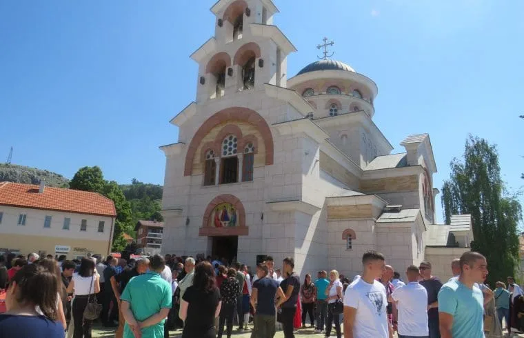 Turnir u futsalu i predstava Dramske sekcije za završetak radova na hramu