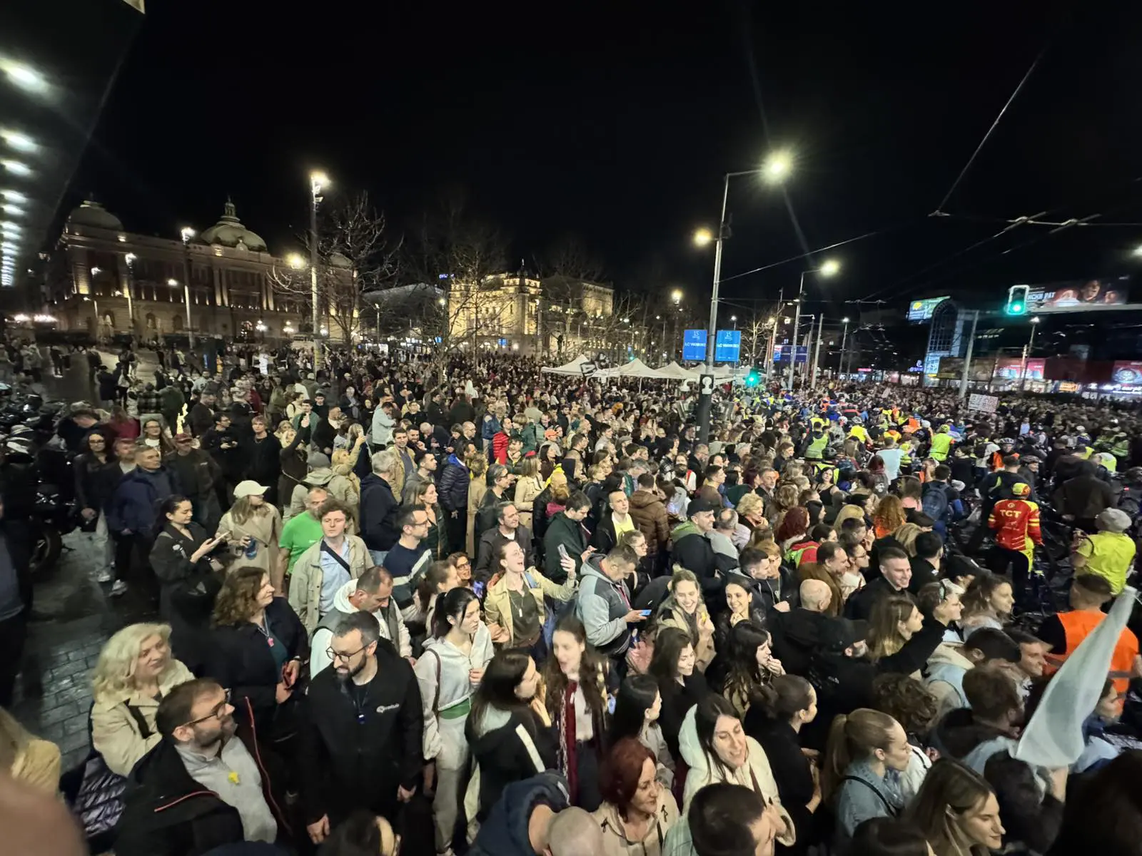 Danas je veliki protest u Beogradu: Stigli studenti iz cijele Srbije, protest pomjeren na Slaviju