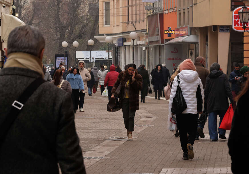 BIH U CRVENOM Zemlja gubi mlade, rastu smrtnost i razvodi, a ove brojke pokazuju da smo SVE BLIŽE DEMOGRAFSKOM SLOMU