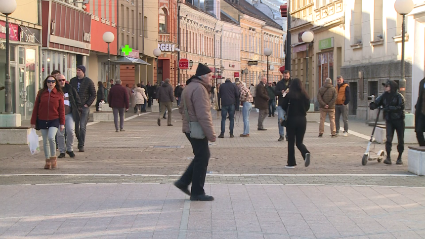 Iz BiH bježe i novac i građani, vlast se za to ne brine