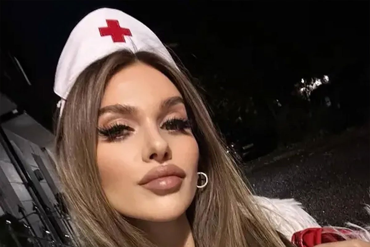 Atraktivna Jasmina protjerana iz SAD: Tvrdi da su je ispitivali 26 sati Atraktivna Jasmina protjerana iz SAD: Tvrdi da su je ispitivali 26 sati