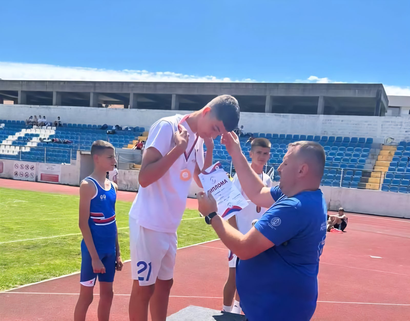 Ugljevički osnovac Filip Jović vicešampion republičkog takmičenja u atletici: Uspjehom promoviše zavičaj Ugljevički osnovac Filip Jović vicešampion republičkog takmičenja u atletici: Uspjehom promoviše zavičaj