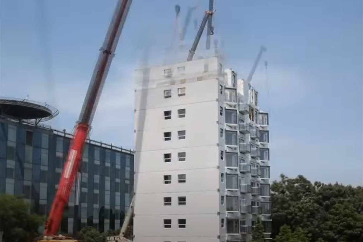 Kinezi izgradili zgradu od 10 spratova za manje od 29 sati (VIDEO) Kinezi izgradili zgradu od 10 spratova za manje od 29 sati (VIDEO)