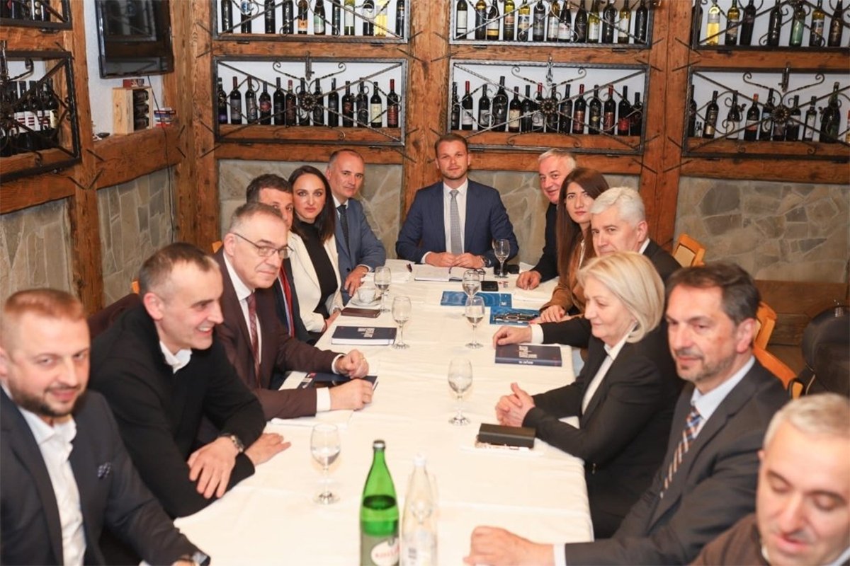 Čović: S opozicijom iz Republike Srpske ne ide Čović: S opozicijom iz Republike Srpske ne ide