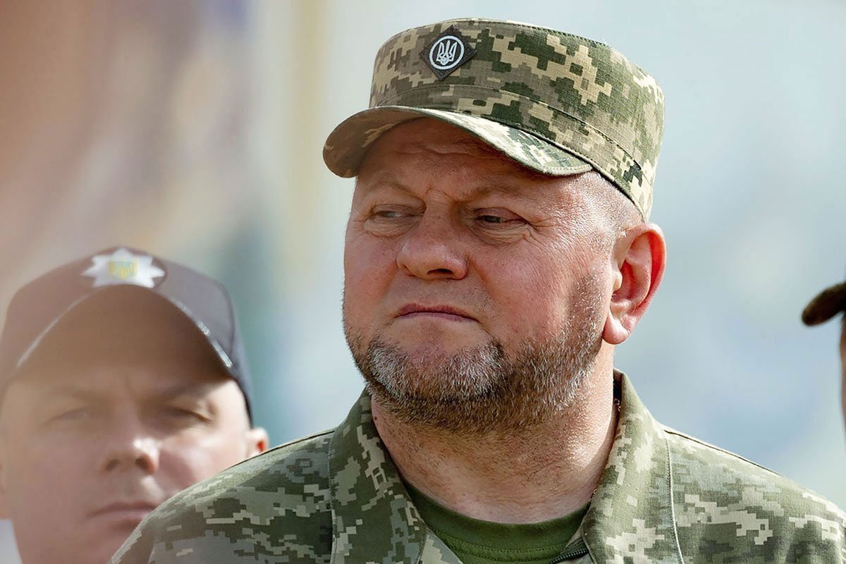 Ukrajinski general Zalužni: Kijev treba da odustane od granica iz 2022. Ukrajinski general Zalužni: Kijev treba da odustane od granica iz 2022.