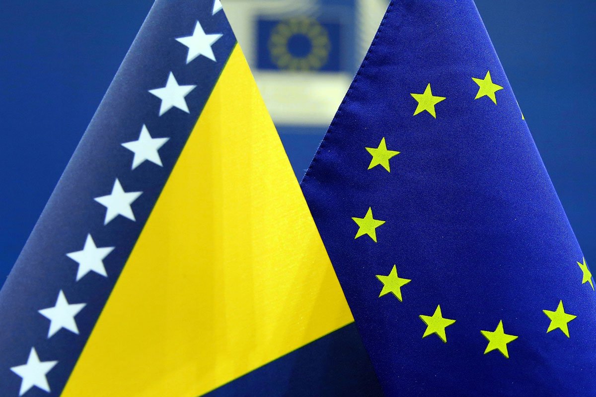Šta za Srpsku znači najnoviji non-pejper o BiH? Šta za Srpsku znači najnoviji non-pejper o BiH?