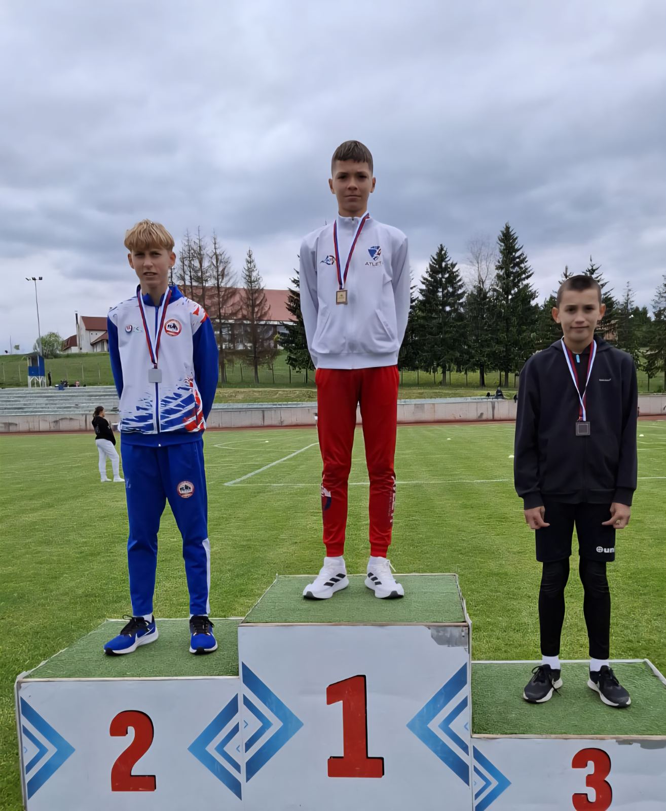 Nova zvijezda atletike: Pavle Jović iz Ugljevika prvak Republike Srpske na 100 metara Nova zvijezda atletike: Pavle Jović iz Ugljevika prvak Republike Srpske na 100 metara