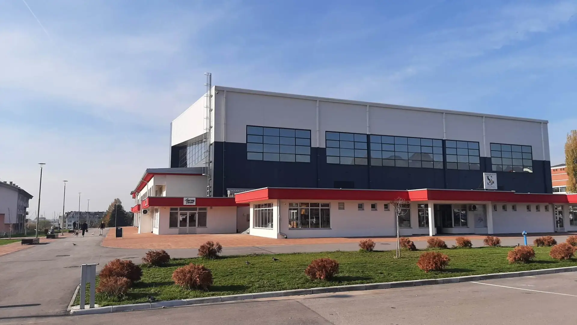 Od Grada Istočno Sarajevo RADIS-u 40.000 KM za rekonstrukciju Trga “Srbija” Od Grada Istočno Sarajevo RADIS-u 40.000 KM za rekonstrukciju Trga “Srbija”