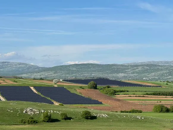 Solarne elektrane firme “Stanišić” doo Pale u Nevesinju i Ravnoj Romaniji Solarne elektrane firme “Stanišić” doo Pale u Nevesinju i Ravnoj Romaniji