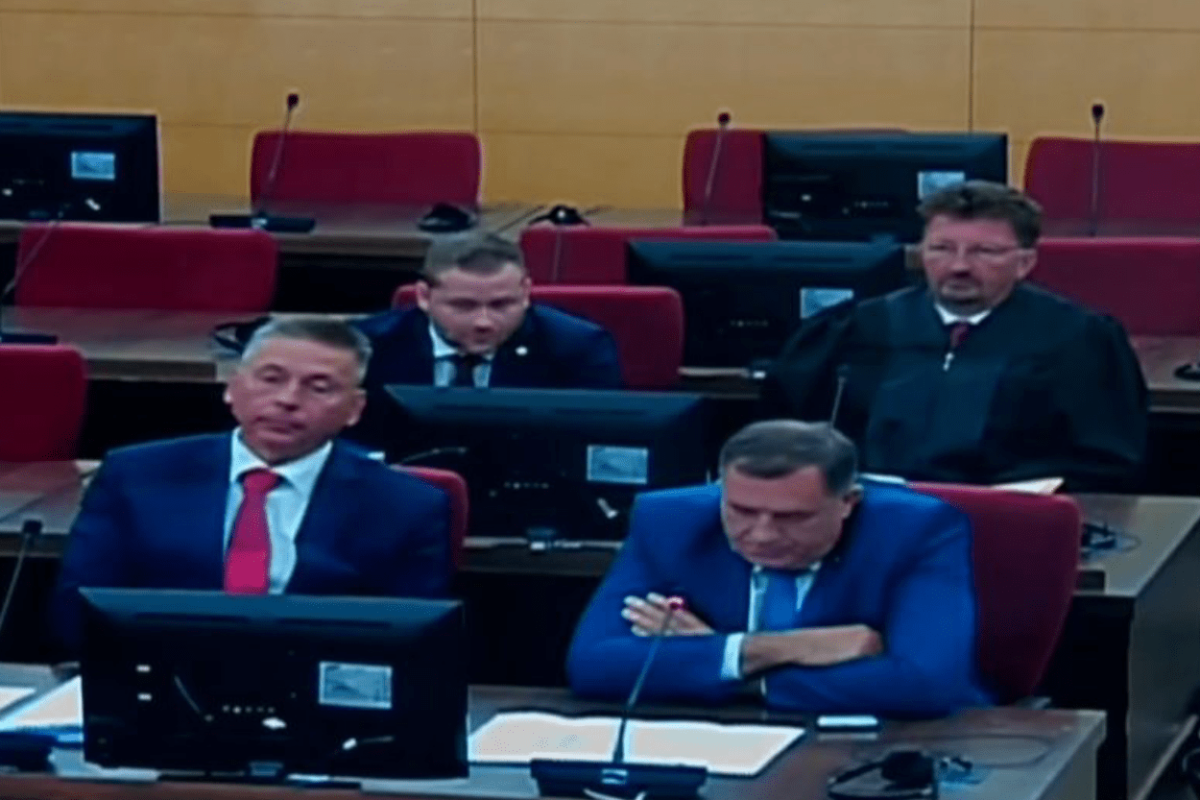 Problemi u procesu protiv Dodika: Postupajući drugostepeni sudija Staniša Gluhajić otišao na bolovanje, usvajanje zakona o sudu dodatno odgađa donošenje pravosnažne presude! Problemi u procesu protiv Dodika: Postupajući drugostepeni sudija Staniša Gluhajić otišao na bolovanje, usvajanje zakona o sudu dodatno odgađa donošenje pravosnažne presude!