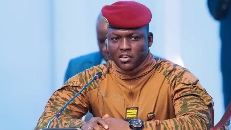 Ibrahim Traore: Afrika ne želi da klekne, već da stane na noge Ibrahim Traore: Afrika ne želi da klekne, već da stane na noge
