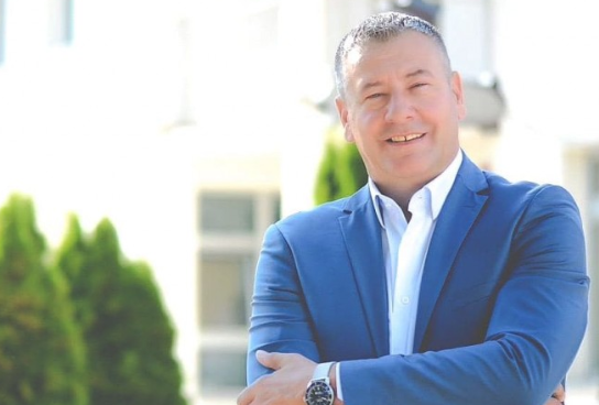 ISTOČNI STARI GRAD: Načelnik Bojo Gašanović nabavio vozilo vrijednosti 150.000 KM ISTOČNI STARI GRAD: Načelnik Bojo Gašanović nabavio vozilo vrijednosti 150.000 KM