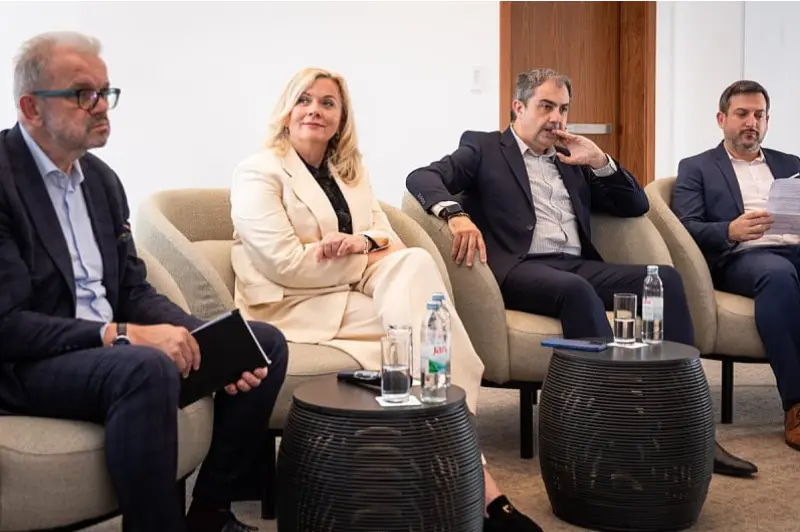 Zovko tvrdi da je belgijski model “najbolji put za izlazak BiH iz krize”, priredila i konferenciju o tome Zovko tvrdi da je belgijski model “najbolji put za izlazak BiH iz krize”, priredila i konferenciju o tome