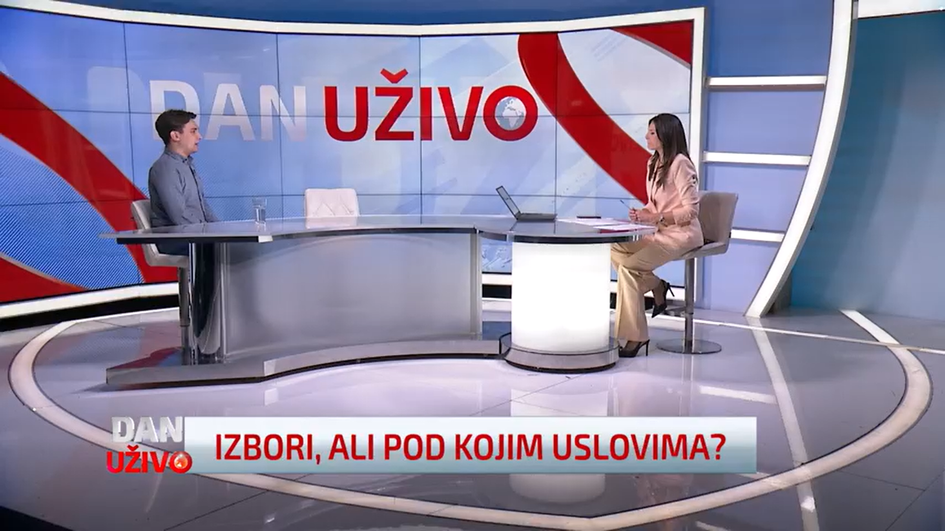 Student: Ne može se očekivati da autoritarni režim poboljša izborne uslove, želimo da ponudimo ljude koji nisu ukaljani Student: Ne može se očekivati da autoritarni režim poboljša izborne uslove, želimo da ponudimo ljude koji nisu ukaljani