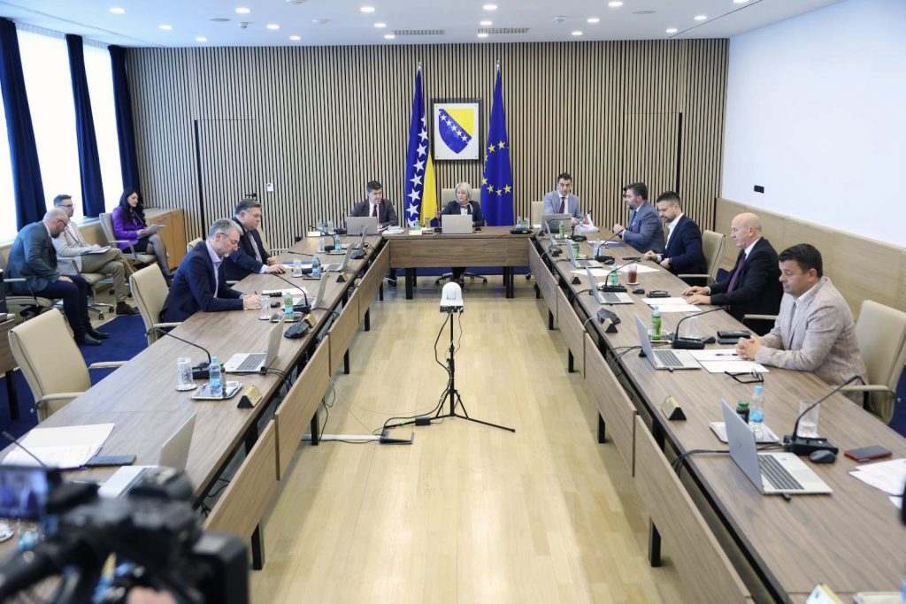 Vlast ne reaguje na izvršni postupak protiv BiH u Luksemburgu