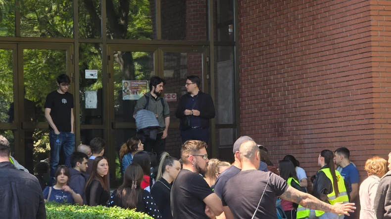 Sramni pritisci na studente teologe Sramni pritisci na studente teologe