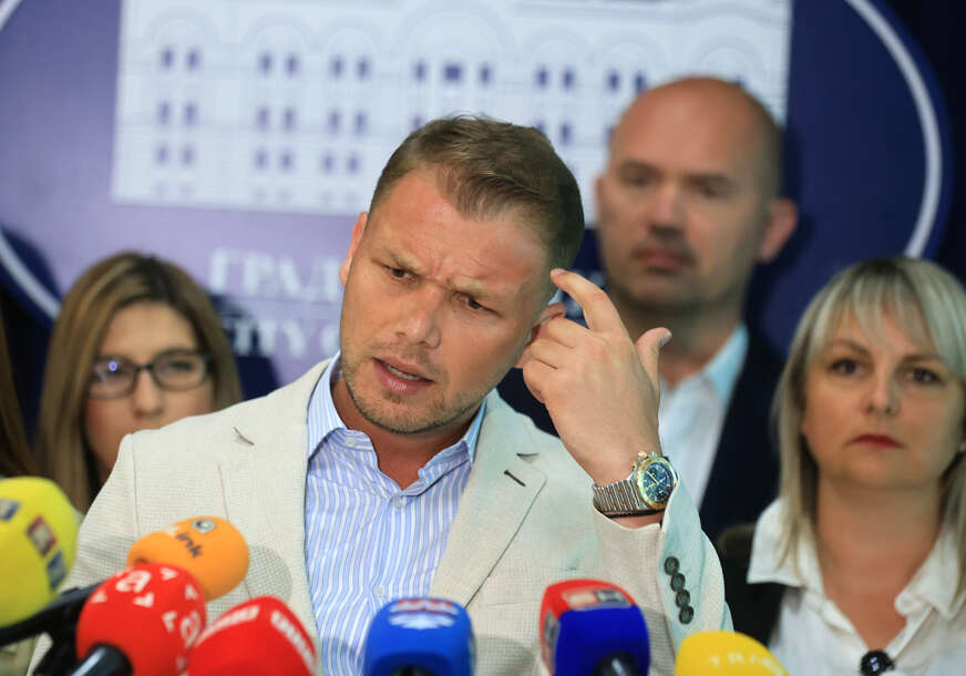  SNSD „čistunci“ razotkrili PDP „kvadrate“: Ko ima VIŠE STANOVA, a manje obraza