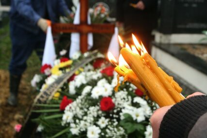 Gasimo se polako, ali sigurno: U Srpskoj ove godine DUPLO VIŠE UMRLIH NEGO ROĐENIH