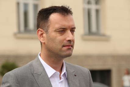 „ZUKANITET JE DEFORMITET“ Grmuša oštro o Helezu, prozvao i vlast i opoziciju u Srpskoj