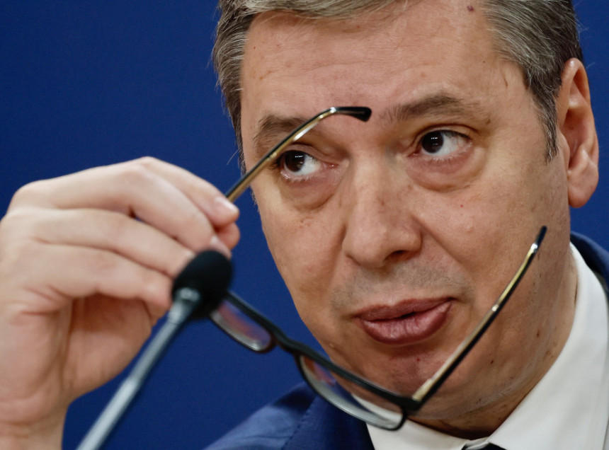 Vučiću naglo pozlilo tokom posjete SAD, nakon ljekarske intervencije, na putu je ka Srbiji Vučiću naglo pozlilo tokom posjete SAD, nakon ljekarske intervencije, na putu je ka Srbiji
